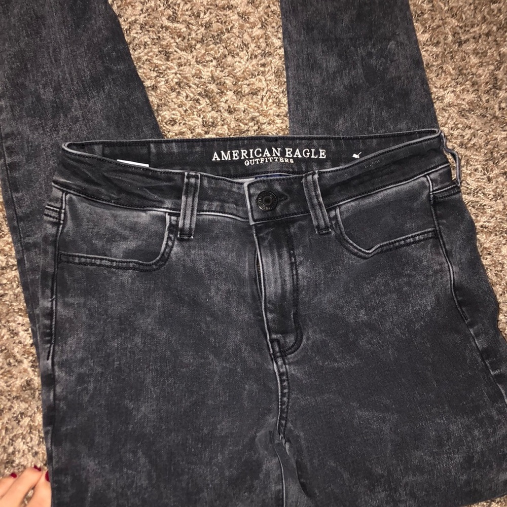 American Eagle black acid wash jeans!